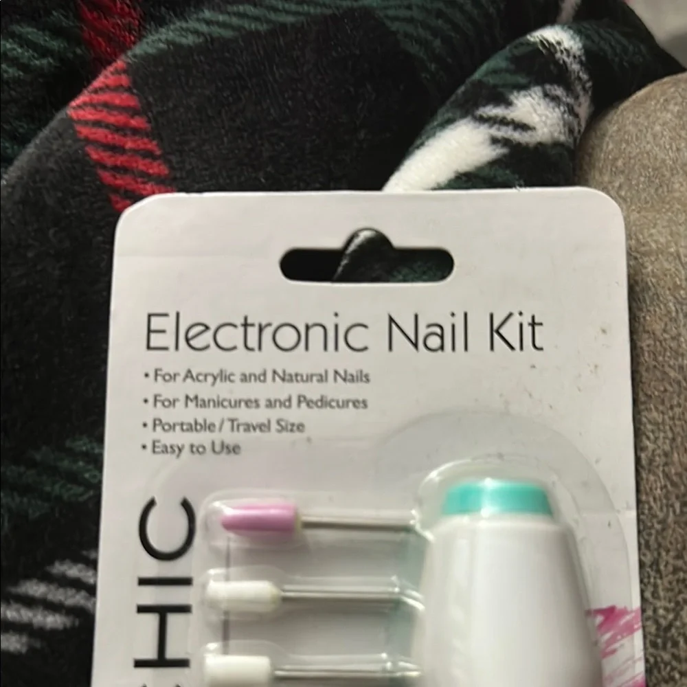 Electronic Nail Kit - White and Green - Picture 3 of 5